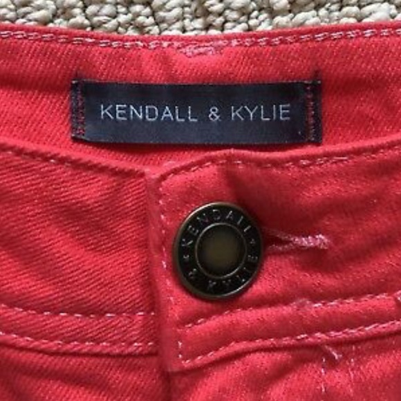 KENDALL & KYLIE SHORTS - Picture 4 of 7